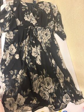 Floral Midi Dress in Black and Gray